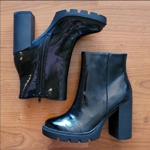 WILD PAIR Vanessa Black Patent Block Heel Ankle Boots Size 10